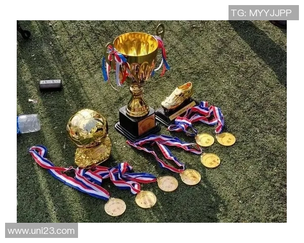 费罗卡利尔迎战圣罗伦素争夺足球联赛关键胜利的精彩对决 费罗卡利尔迎战圣罗伦素争夺足球联赛关键胜利的精彩对决