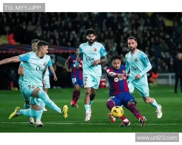 巴萨与皇马巅峰对决4月24日直播视频精彩回顾与分析 巴萨与皇马巅峰对决4月24日直播视频精彩回顾与分析