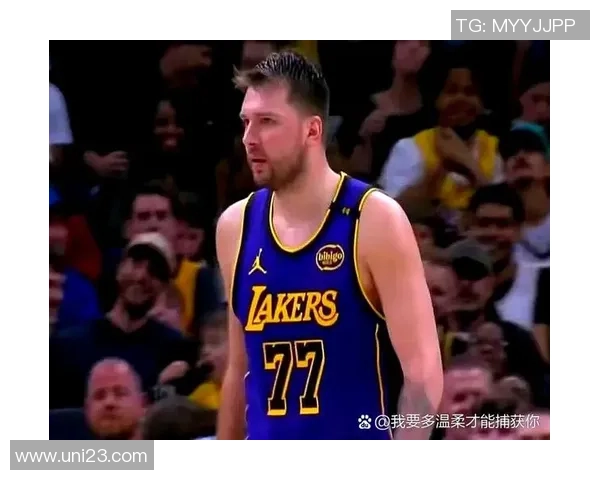 湖人火箭系列赛第四场激战回顾与精彩瞬间分析